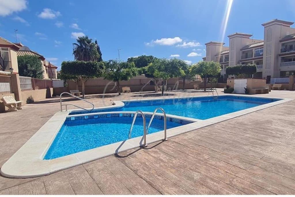 Agreable Appartement Avec Piscine Commune San Pedro del Pinatar Luaran gambar